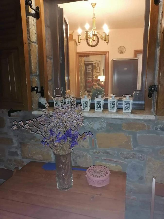 Traditional House In Androni Holiday home