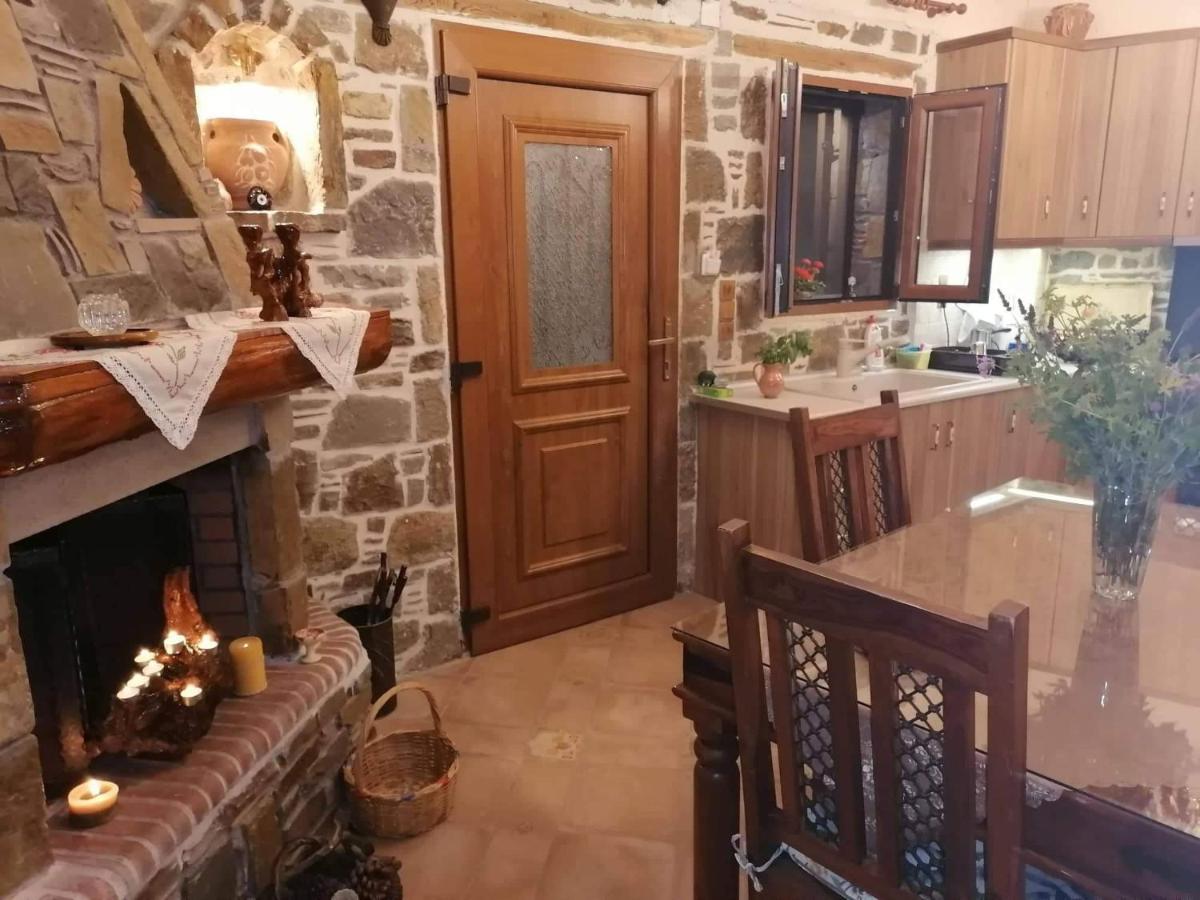 Traditional House In Androni Myrina